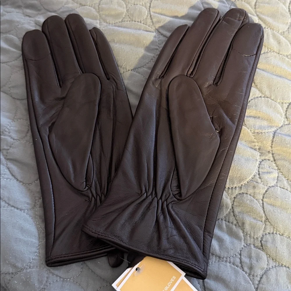 Michael Kors Black Leather Gloves with Touch Tip